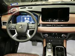 ميتسوبيشي اوتلاندر